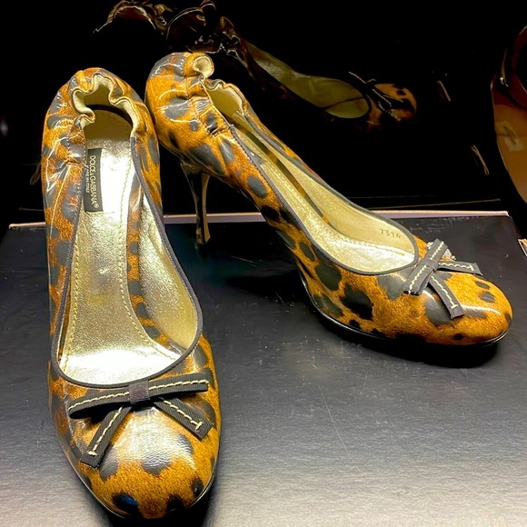Dolce & Gabbana patent leather leopard print pumps - Picture 1 of 7